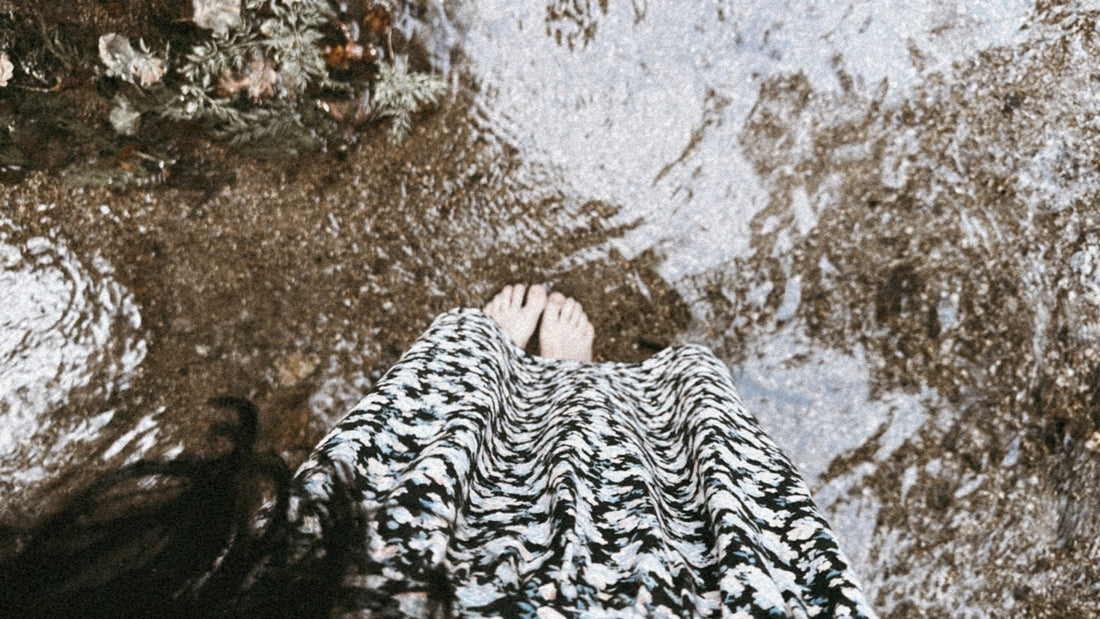 el río bajo mis pies